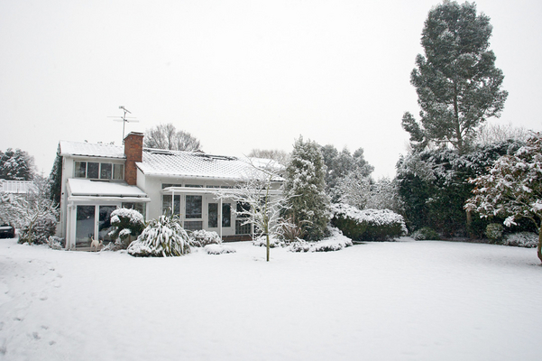 Can you see the house??!!
Keywords: Cars Corvette February Lucies farm Snow Vauxhall Vectra Whitecroft Winter 2009