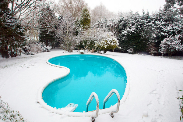 Not the best time for a skinny dip
Palabras clave: Cars Corvette February Lucies farm Snow Vauxhall Vectra Whitecroft Winter 2009