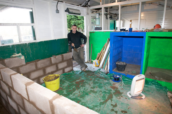 Yep, it's looking good
Keywords: Ben Breeze blocks Brickwork Isolation Kennel Kennels Stable Stables Wheelbarrow
