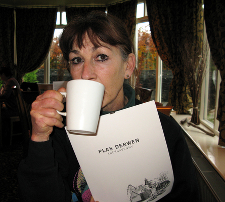 This researching family history ..........
Anahtar kelimeler: Abergavenney Coffee Marjorie Plas Derwen wales