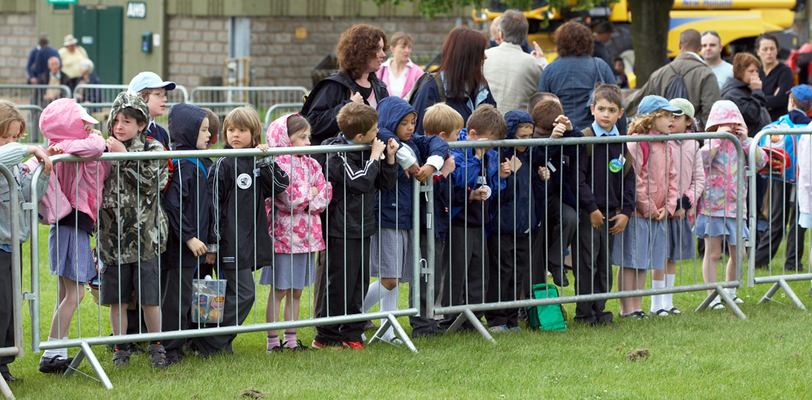 I wonder wot's on next
Trefwoorden: Agricultural Agriculture Animal Animals Award Awards Crowd Judge Judging Malvern People Show Spectator spectators Three Counties Three Counties Show Worcestershire