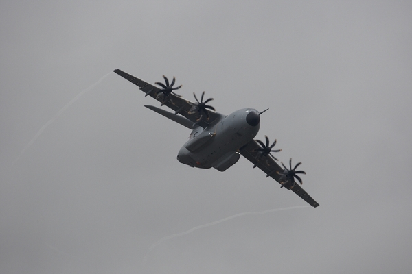 You can't .........
Anahtar kelimeler: Aeroplanes Air tattoo flight Military Planes