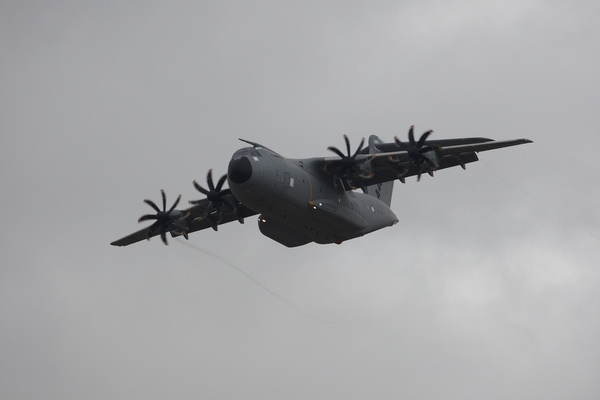 .... my sleek ......
Keywords: Aeroplanes Air tattoo flight Military Planes