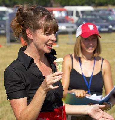 Extolling the virtue of haddock ice cream
Mots-clés: Victoria Haddock ice cream Wag and Bone Show