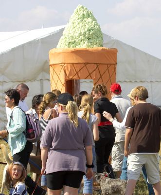The crowd gathered for free haddock ice cream cones
Keywords: Wag and Bone Show Haddock ice cream
