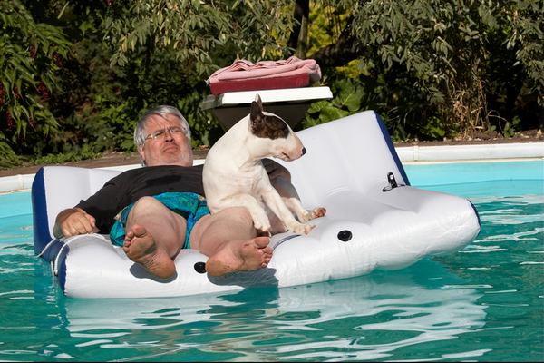 I'm really not sure about this ...........
Palabras clave: Canines Play Playing Playtime Pool Swimming Swimming pool Terrestrial Mammal Terrestrial Mammals Animal Animals Bullies Bully Canine Terriers Craig Dog Dogs English Bull Terrier Land Mammal Land Mammals mana