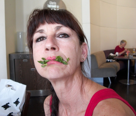 No, I'm not a rabbit
Λέξεις-κλειδιά: Adelaide Australia David Jones Departmental Eat Eating Marjorie South Store Watercress