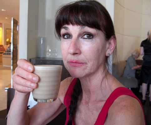 Need this to perk me up
Schlüsselwörter: Adelaide Australia Cafe Coffee David Jones Departmental Marjorie South Store