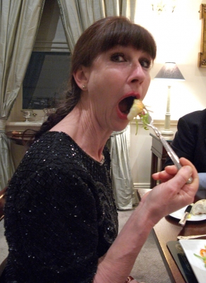 Yes, I think this is big enough
Palabras clave: Adelaide Australia Club Dinner Eat Eating Marjorie Men's South