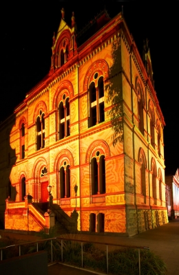 The Adelaide Fringe Festival all aglow
Schlüsselwörter: Adelaide Australia Buildings Festival Illuminations North Terrace South
