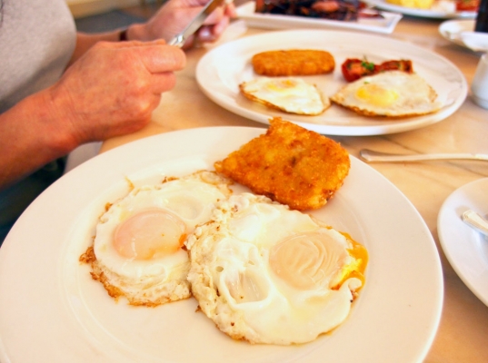 Mmmmm, doubly appetising
Ključne besede: Adelaide Australia Breakfast Eggs Hash brown Hotel Hyatt South