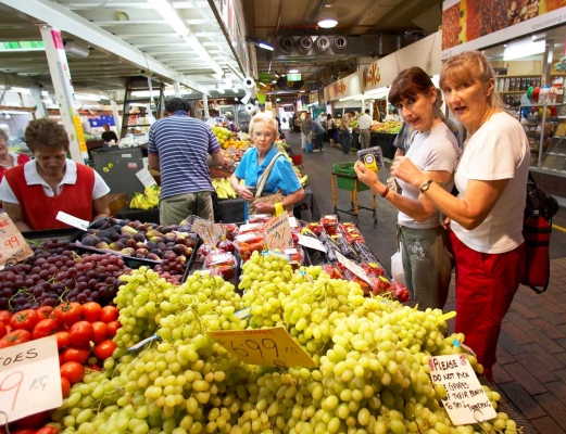 Yeah, any shopping is good shopping
Klíčová slova: Adelaide Australia Cathy Central Market Fruit Grapes Marjorie South Tomatoes