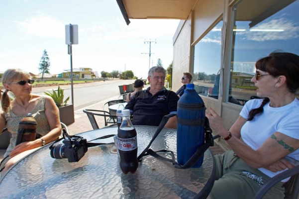 Where's OUR lunch
Ključne besede: Adelaide Australia Cafe Cathy John Marjorie Noarlunga South