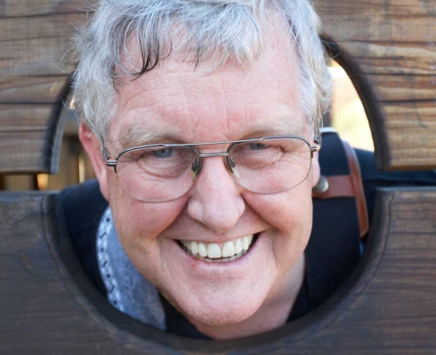 ......... no rotten tomatoes or eggs
Palabras clave: Adelaide Australia Grin Grinning John Smile Smiling South Stocks