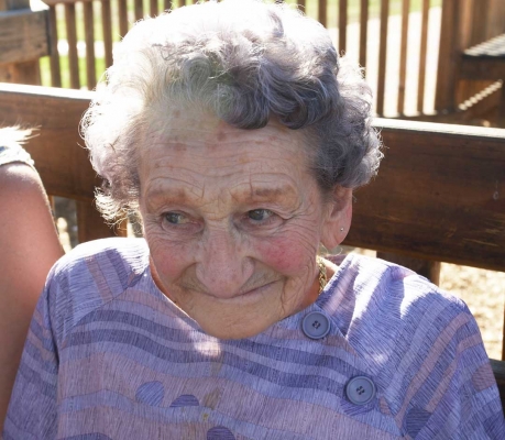 .......... sort of
Keywords: Adelaide Australia Blue rinse Elderley Mother Smile Smiling South