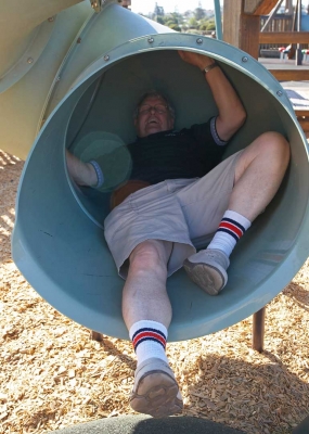 If only the kids at school could see you now.......
Palabras clave: Adelaide Australia John Playground Slide Sliding South Tube