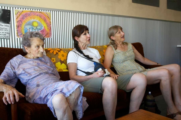 Ladies wot lunch Aussie style
Keywords: Adelaide Australia Cafe Cathy Daughter Daughters Marjorie Mother South
