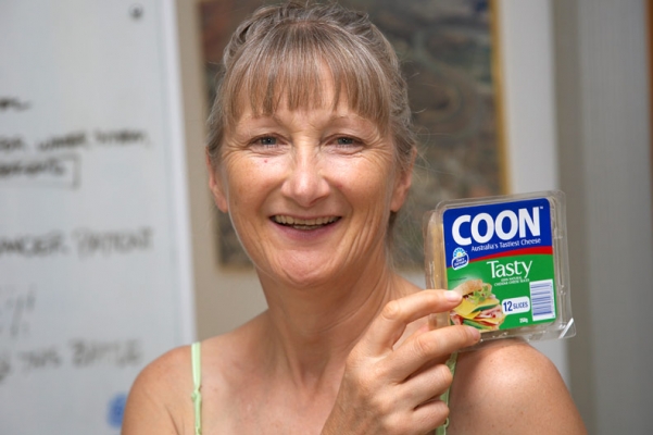 Look, I only buy it cos it's tasty
Ključne besede: Adelaide Australia Cathy Cheese Dernancourt Home Smile Smiling South