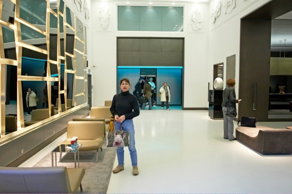 Marjorie in the Lobby - Andaz Liverpool Street Hotel
Ключові слова: Accommodation Accomodation Andaz Five Star Hotel Hotels Julie Wong Liverpool Street Lobby Luxurious Luxury Marjorie Mirrors Top Class