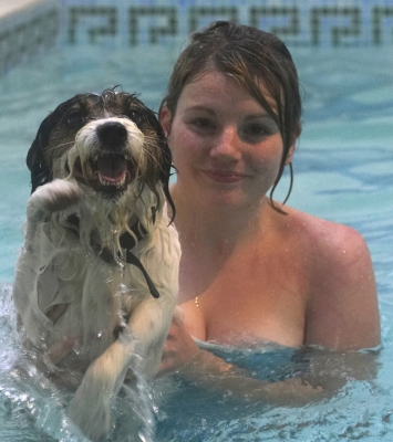 Hi Mum and them
Anahtar kelimeler: Bathing Belle Dog Dogs Kate Muki Parson Russell Terrier Play Playing Playtime Pool Smile Swim Swimming Terriers