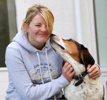 Go on, gissus a kiss
Schlüsselwörter: Bassett Dog Dogs Hound Hounds Humph Humphrey Kate Kiss Play Playing Playtime Smile Smiling Woman