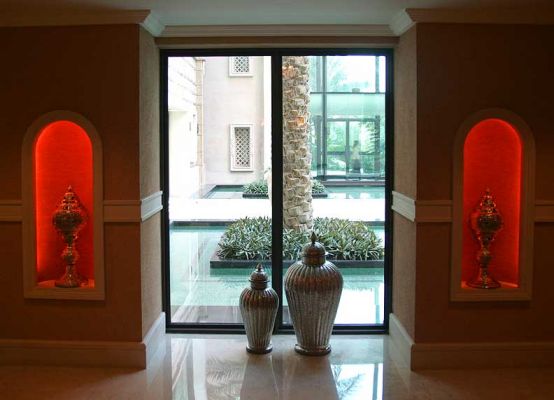 Lower Lobby of the Madinat Jumeriah Hotel
Słowa kluczowe: lobby Madinat Jumeriah Hotel