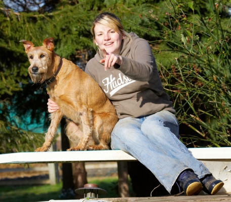 Yeah, yeah, I'm looking over there
Ključne besede: Animal Animals Blonde Canine Canines Dog Dogs Irish Terrier Kate Land Mammal Land Mammals Play Playing Playtime Terrestrial Mammal Terrestrial Mammals Terriers Tintin Woman