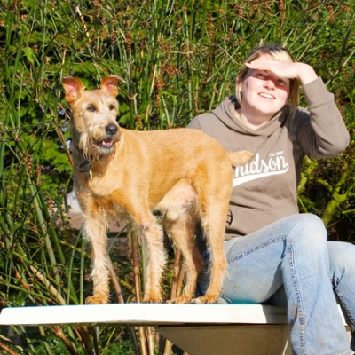 I see no ships
Palabras clave: Animal Animals Blonde Canine Canines Dog Dogs Irish Terrier Kate Land Mammal Land Mammals Play Playing Playtime Smile Smiling Terrestrial Mammal Terrestrial Mammals Terriers Tintin Woman