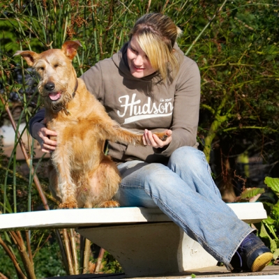 I'm shy
Anahtar kelimeler: Animal Animals Blonde Canine Canines Dog Dogs Irish Terrier Kate Land Mammal Land Mammals Play Playing Playtime Terrestrial Mammal Terrestrial Mammals Terriers Tintin Tongue Woman