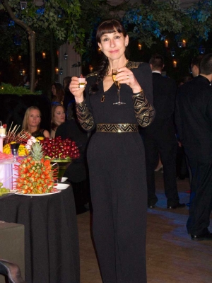 Marjorie Enjoying Champagne and a Fruit Smoothie
At the E! Entertainment party following the 2008 BAFTA Film Awards
Schlüsselwörter: BAFTA Champagne E! Entertainment Film Awards Fruit Grosvenor House Marjorie