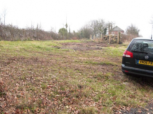 Lord's Wood "Parking Lot"
The entrance to Lord's Wood, looking south east.  Lord's Wood Cottage is on the right in this photograph, which also shows our newly-installed fence running along the correct boundary line.
Ключевые слова: Entrance Fence Lords Wood Lord's Wood Lord's Wood Cottage Woodland