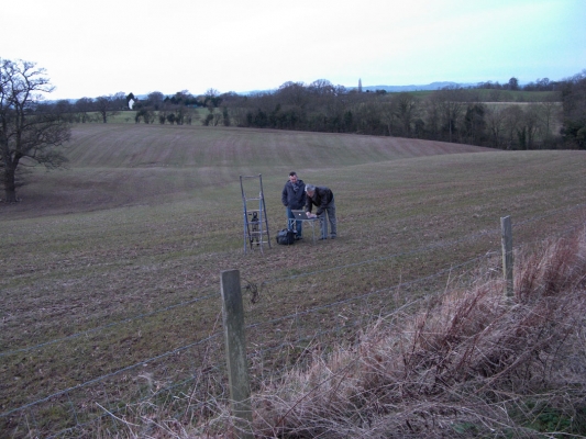 Colin Thomas and Silas Setting Up in The Field
Getting ready for the "Wall of Fire Project" photoshoot.  Waiting until it gets dark so the bonfire can be lit.
Słowa kluczowe: Bonfire Colin Thomas Deforestation Deforested Environment Field Fire Firewood Flames Ladder Leylandii Lords Wood Lord's Wood Molten Red Hot Silas Woodland