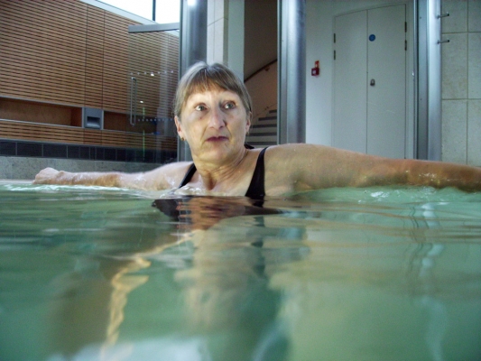 Whoops, did I have lemon for lunch?
Schlüsselwörter: Bath Cathy Hot Pool Roman baths Swimming Water
