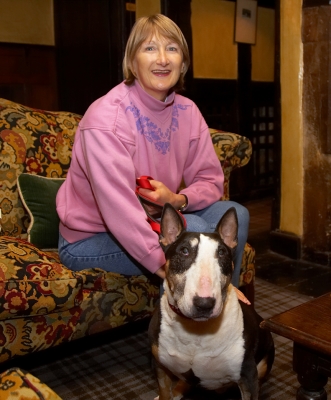 Cathy and Tapa
Lygon Arms Hotel, January 2007.  Waiting for our cream tea.
Klíčová slova: Tapa English Bull Terrier Cathy Lygon Arms Hotel Broadway Cotswolds cream tea