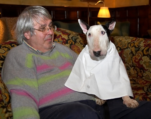 Kiko and Me
Having our cream tea at the Lygon Arms Hotel, Broadway
Schlüsselwörter: Kiko English Bull Terrier Cotswolds Lygon Arms Hotel Broadway cream tea