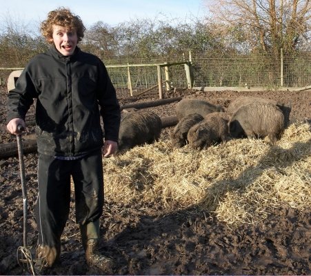 Kalvin and the Wild Boar
Ključne besede: Animal Animals Boar Boars Hog Hogs Kalvin Brookes Land Mammal Land Mammals Lucies Farm Mud Rain Swine Terrestrial Mammal Terrestrial Mammals Wild boar