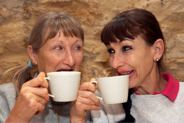 ........... we're both agreed
Schlüsselwörter: Cathy Coffee Cup Daylesford Drink Drinking Marjorie Shop
