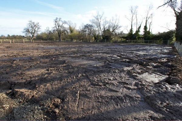 Second Paddock at Maggot's Croft
The clay has been smoothed out by the construction team.
Anahtar kelimeler: Clay Construction Lucies Farm Maggot's Croft Mud Pigs