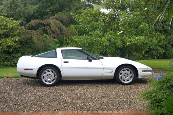 Corvette
Anahtar kelimeler: Corvette car