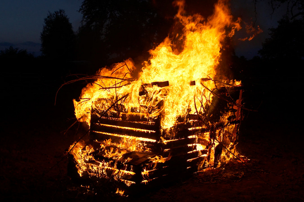 ........ brighter .........
Mots-clés: Bonfire Burning Fire Flame Flames