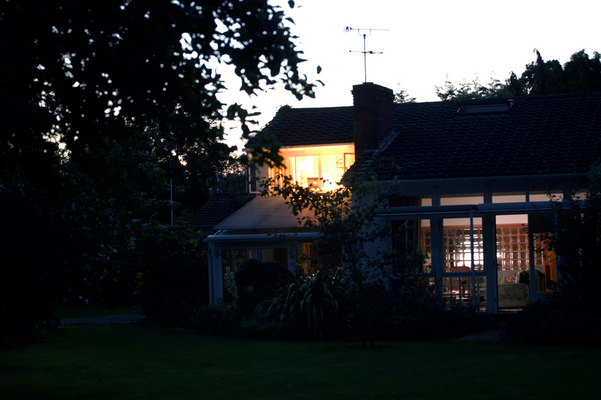 Don't houses always look welcoming at night?
Marjorie at work in her den on a warm (unusually!) summer evening.
Trefwoorden: Evening House Light Lights Night Whitecroft