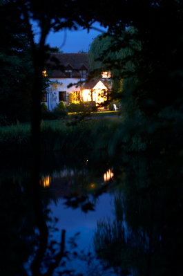 View Across the Pond
Looking across our pond to Sandpits Farm on a summer evening.
Schlüsselwörter: Evening House Light Lights Night Whitecroft Sandpits Farm