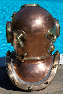 Mark V Mod-1 DESCO Antique Diving Helmet
Palabras clave: desco diving helmet face mask face masks mark v scuba dive scuba diving sea sport sea sports sport sports us navy water sport water sports watersport watersports