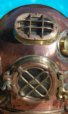 Mark V Mod-1 DESCO Antique Diving Helmet
Palabras clave: desco diving helmet face mask face masks mark v scuba dive scuba diving sea sport sea sports sport sports us navy water sport water sports watersport watersports