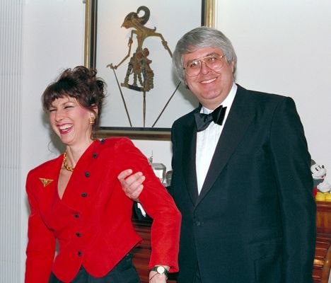 Marjorie and Me at Whitecroft
At a black tie dinner party -- looks like Easter time.
Λέξεις-κλειδιά: Marjorie Craig black tie Whitecroft dinner party