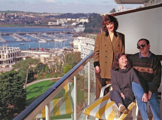 Marjorie and the Two Chrisses
On our balcony at the Imperial Hotel in Torquay.
Keywords: Marjorie Chris Wilesmith Imperial Hotel Torquay