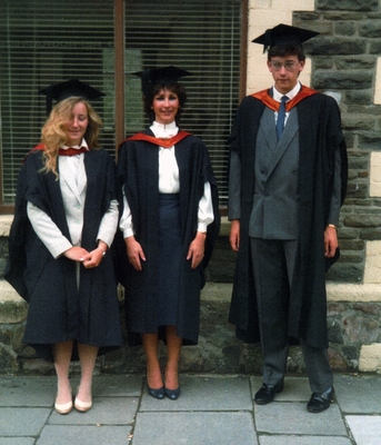 S'pose we better think about getting a job
UWIST graduation, Cardiff, July 1985.  The day of the graduation.  Suppose we're now growed up
Keywords: andrew Smith Cardiff Graduation Marjorie University UWIST Vanessa Wilkinson