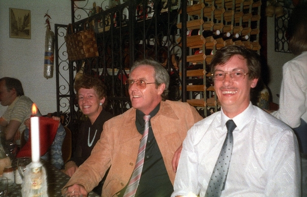 Family guests
UWIST graduation, Cardiff, July 1985
Keywords: Cardiff Graduation University UWIST