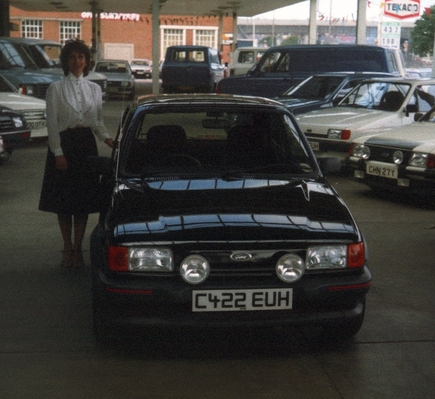 OK, can I get in and drive it now
UWIST graduation, Cardiff, July 1985
Keywords: Cardiff Graduation marjorie University UWIST