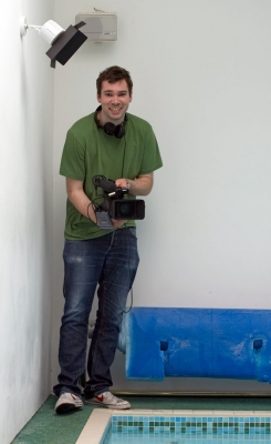 OK, I'm ready
Henry spent the day with us filming for an episode of Animal Crackers on the Animal Planet
Ключові слова: Animal Crackers Animal Planet Cameraman Film Filming Henry Richards Pool Smile Smiling Swimming